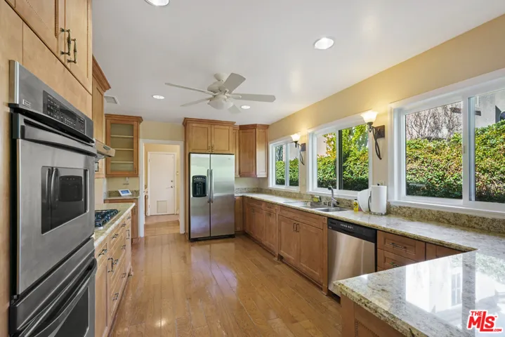 6200 Capistrano Avenue, Woodland Hills, California 91367