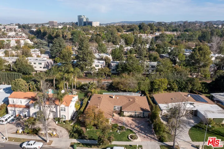 6200 Capistrano Avenue, Woodland Hills, California 91367