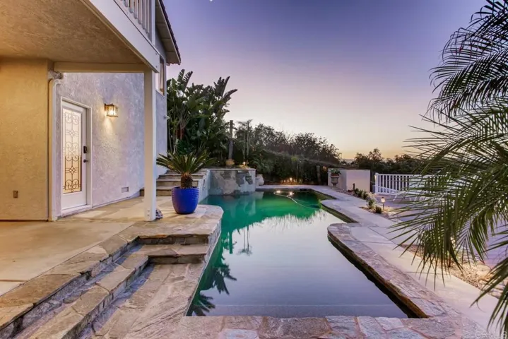 1375 Las Vistas Road, Fallbrook, California 92028