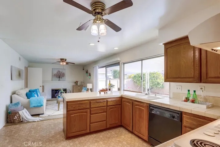 8272 El Pescador Lane, La Palma, California 90623