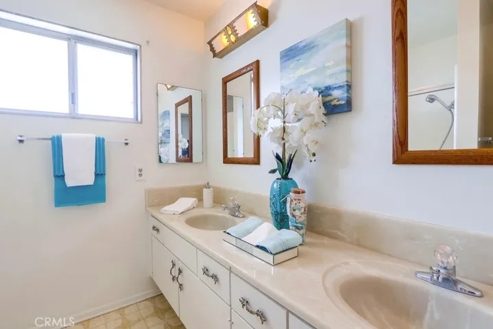 8272 El Pescador Lane, La Palma, California 90623