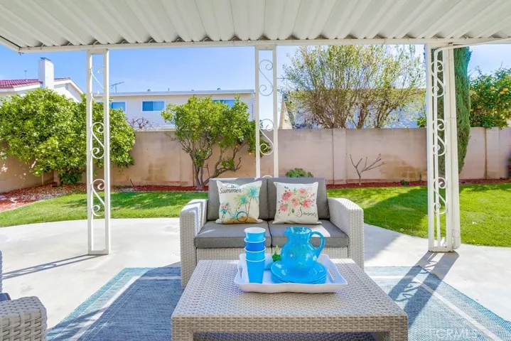 8272 El Pescador Lane, La Palma, California 90623