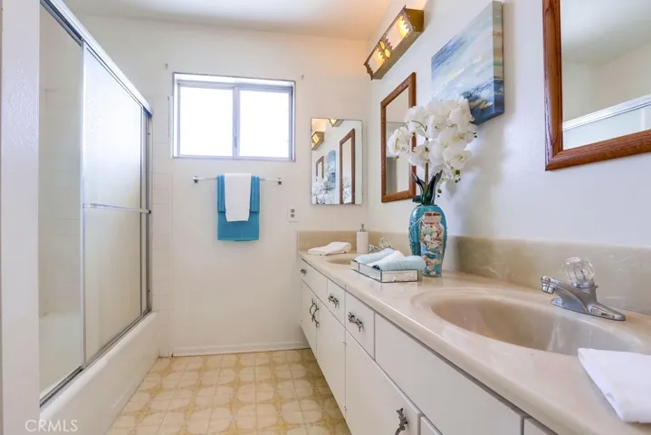 8272 El Pescador Lane, La Palma, California 90623