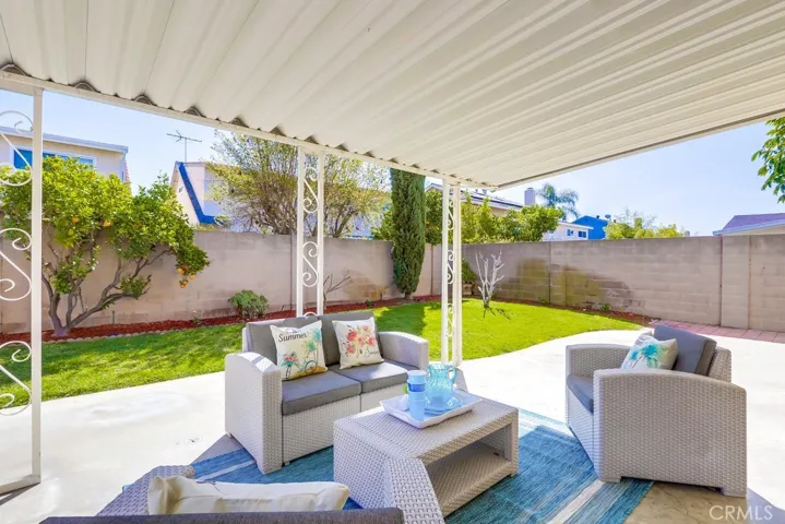 8272 El Pescador Lane, La Palma, California 90623