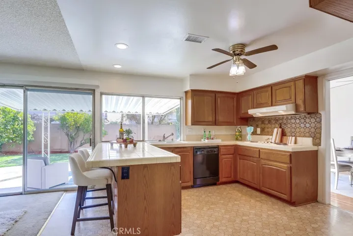 8272 El Pescador Lane, La Palma, California 90623