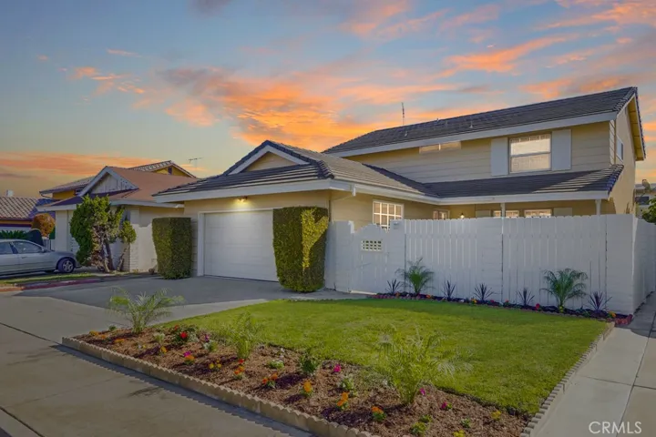 8272 El Pescador Lane, La Palma, California 90623