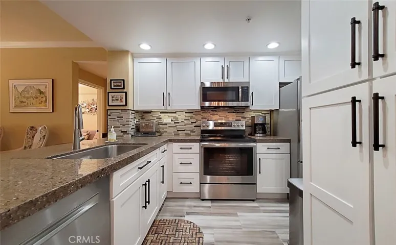 2253 Martin 204, Irvine, California 92612