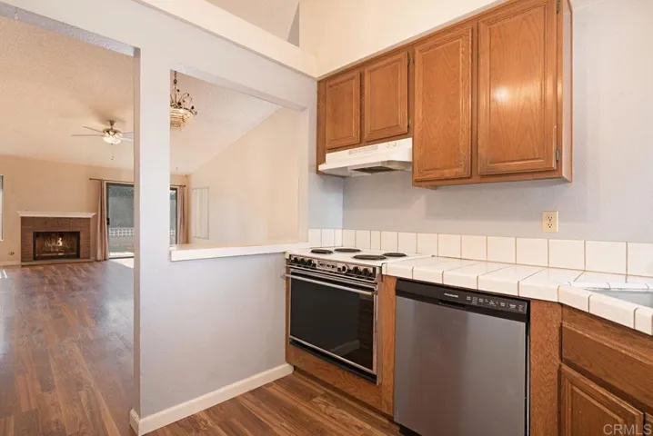 2242 Cottage Way, Vista, California 92081