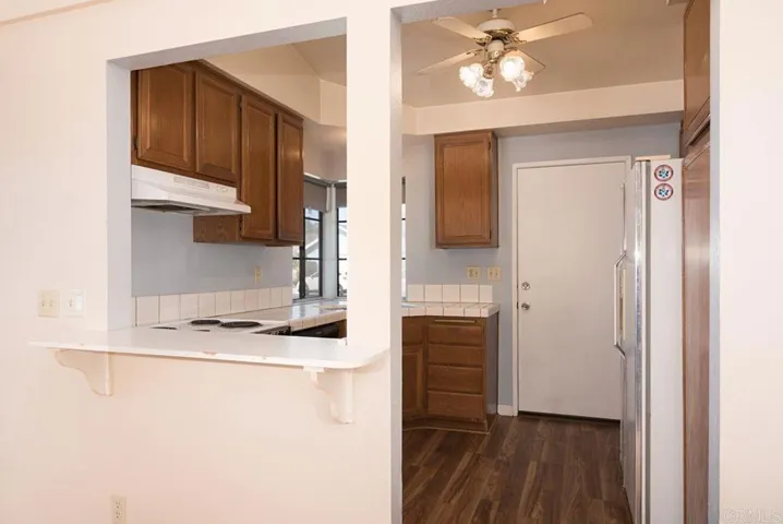 2242 Cottage Way, Vista, California 92081