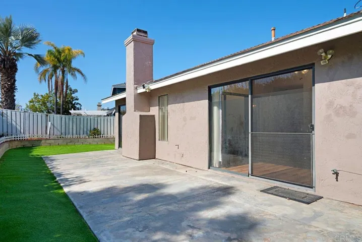 2242 Cottage Way, Vista, California 92081