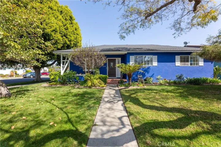 2286 Gondar Avenue, Long Beach, California 90815