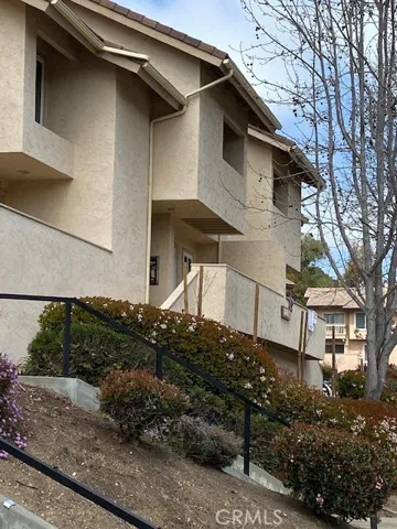 Stairs to front entry and front deck
