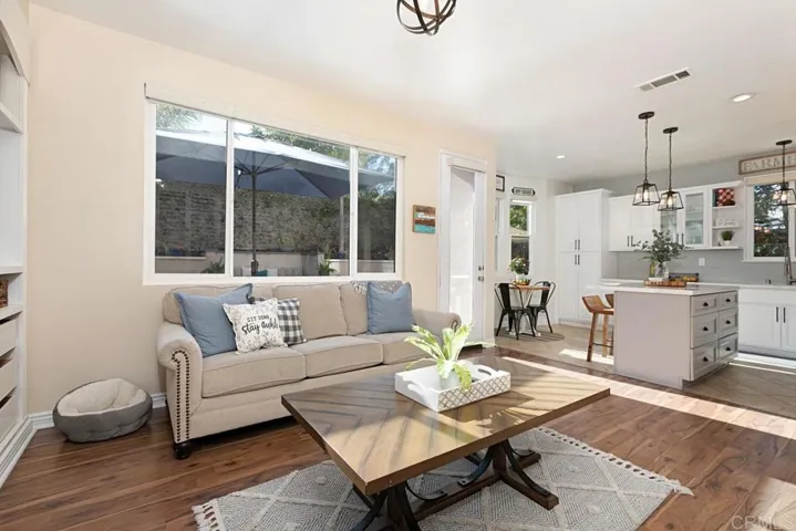 6837 Camino De Amigos, Carlsbad, California 92009