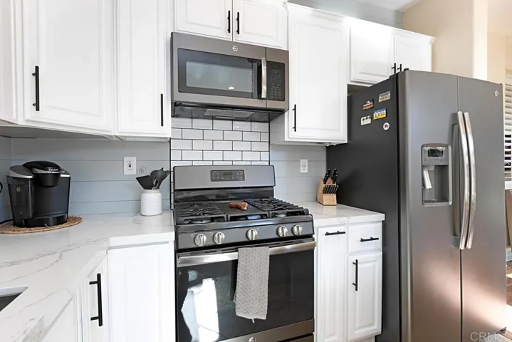 6837 Camino De Amigos, Carlsbad, California 92009