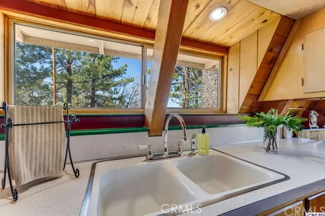 2310 Birch Drive, Running Springs, California 92382
