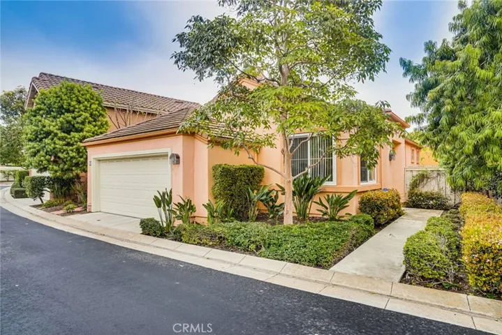 15 Parthenia, Irvine, California 92606