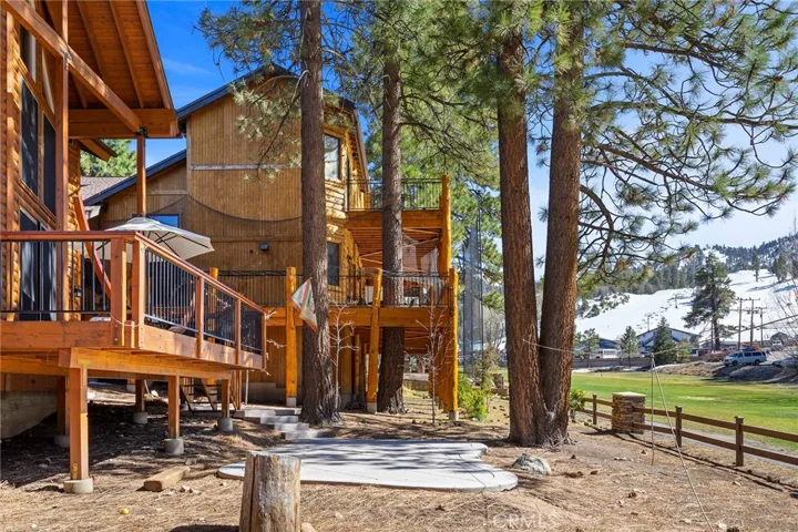 Gorgeous Golf Course and Ski Slope Views!