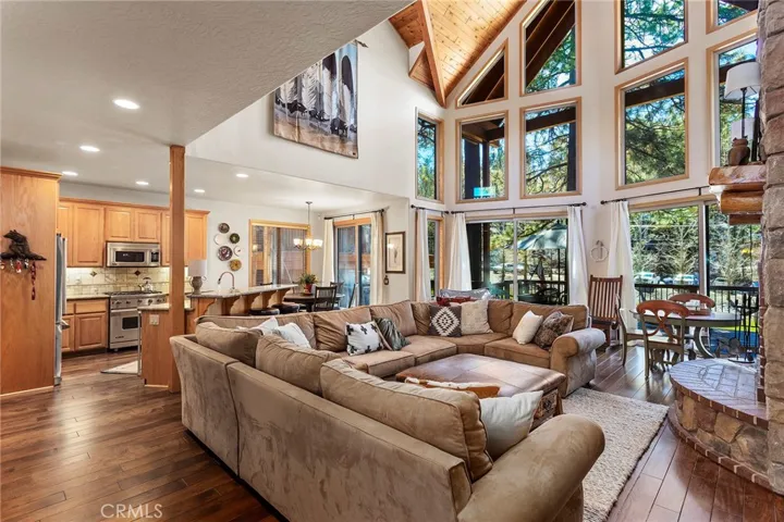 1203 Wolf Creek Court, Big Bear, California 92315