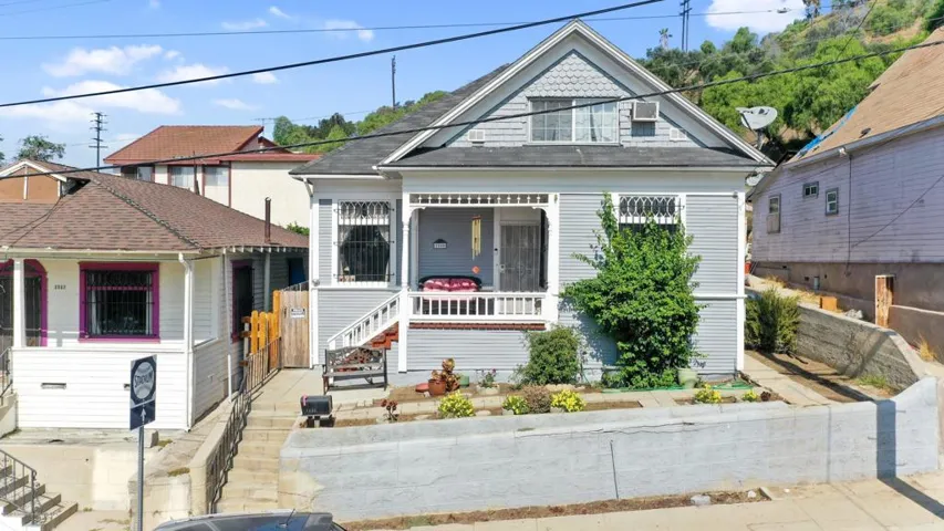 1508 Stadium Way - Front of house