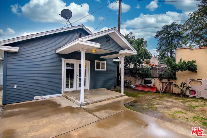 14209 Kittridge Street, Van Nuys, California 91405