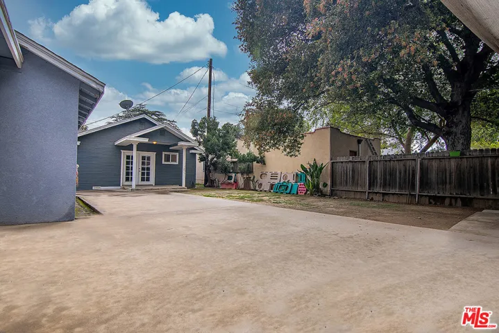 14209 Kittridge Street, Van Nuys, California 91405