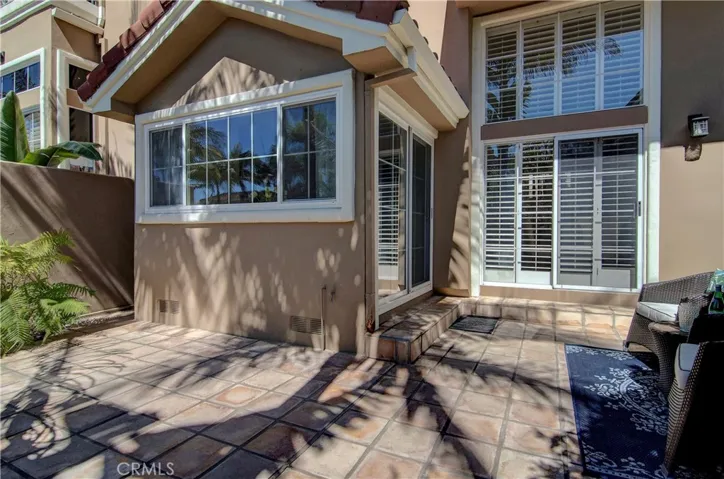19226 Seabrook Lane, Huntington Beach, California 92648