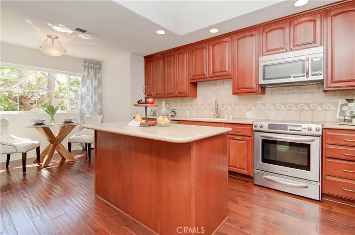 19226 Seabrook Lane, Huntington Beach, California 92648
