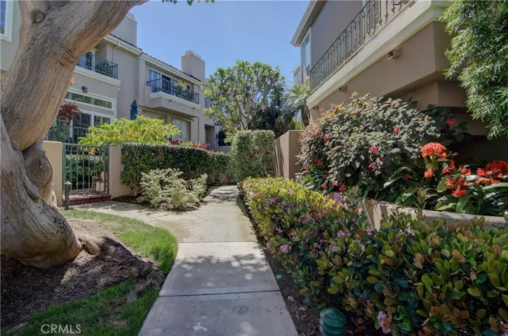 19226 Seabrook Lane, Huntington Beach, California 92648