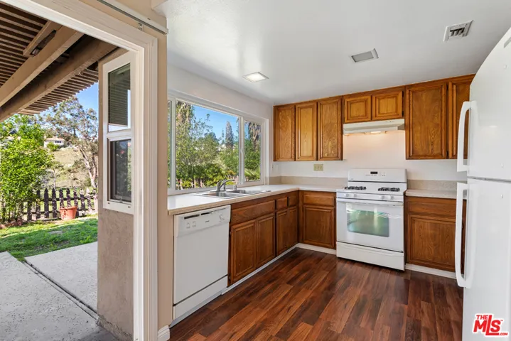 11529 Yolanda Avenue, Porter Ranch, California 91326