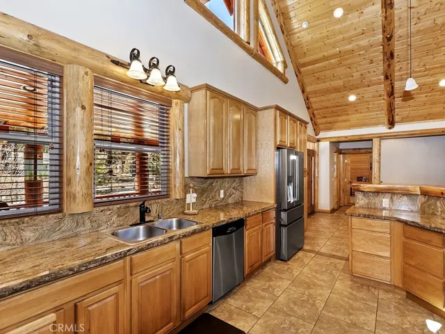 42552 Gold Rush Drive, Big Bear, California 92315