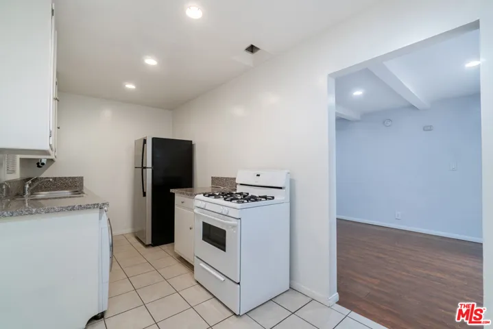 10438 Santa Monica Boulevard 6, Los Angeles, California 90025