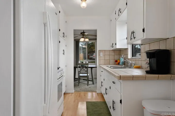 1108 Balour Drive, Encinitas, California 92024