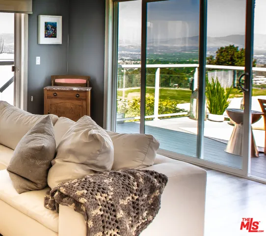 1302 Zuni Lane, Topanga, California 90290