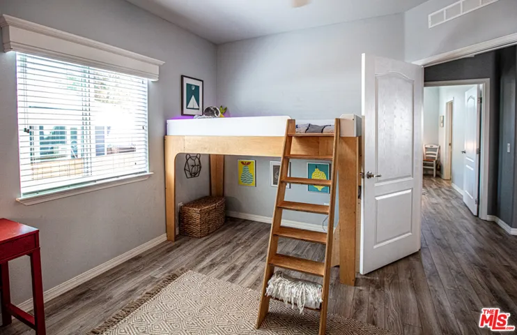 1302 Zuni Lane, Topanga, California 90290