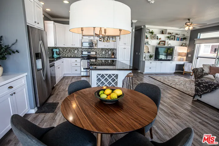 1302 Zuni Lane, Topanga, California 90290