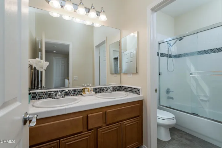 2nd Floor Hall Bath