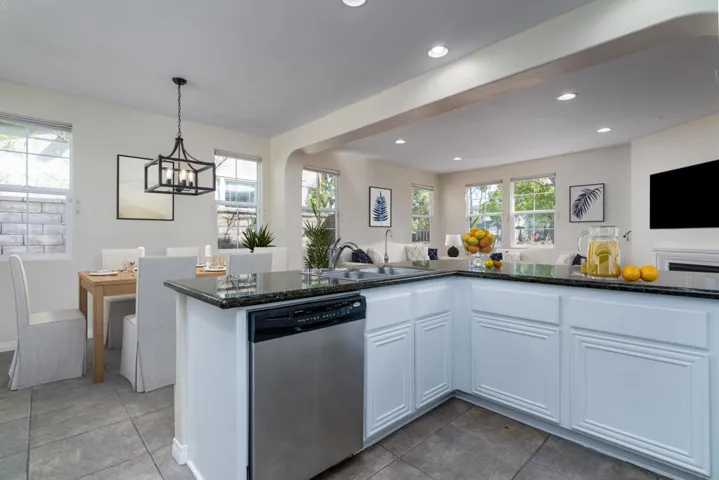 Open Kitchen