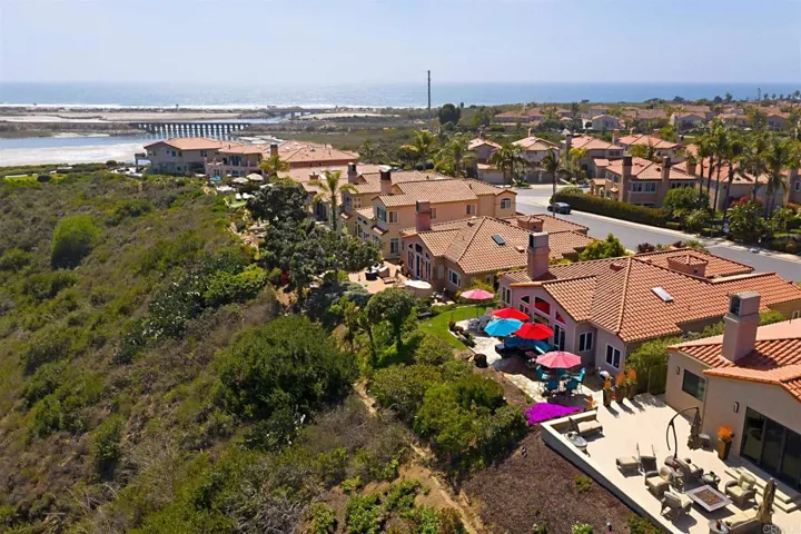 7548 Navigator Circle, Carlsbad, California 92011