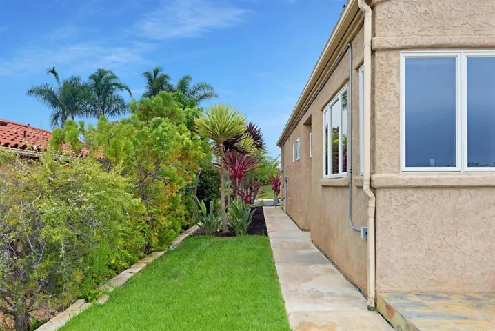 7548 Navigator Circle, Carlsbad, California 92011