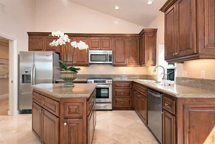 7548 Navigator Circle, Carlsbad, California 92011