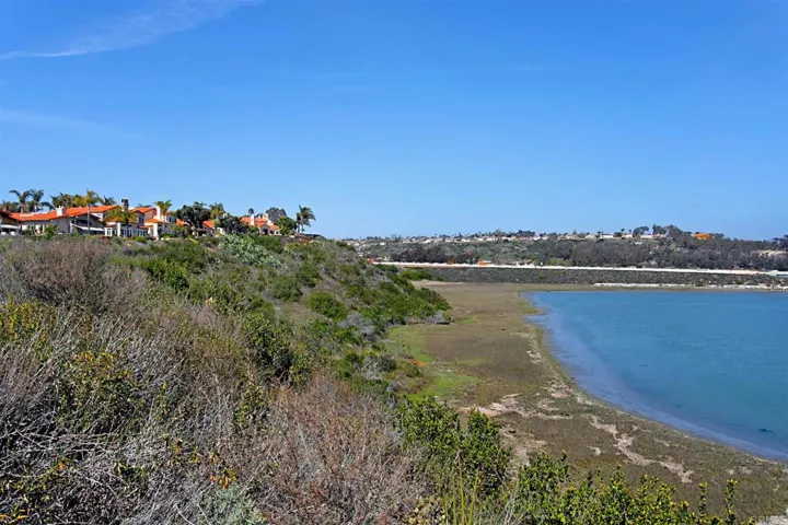 7548 Navigator Circle, Carlsbad, California 92011