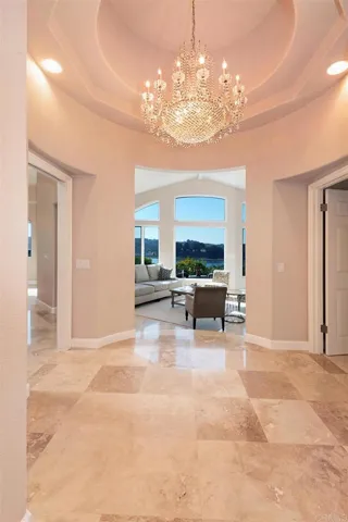 7548 Navigator Circle, Carlsbad, California 92011