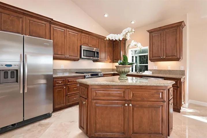 7548 Navigator Circle, Carlsbad, California 92011