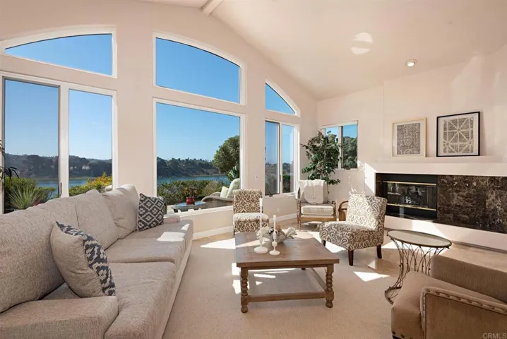 7548 Navigator Circle, Carlsbad, California 92011