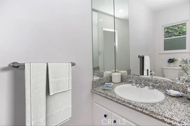 Guest Half Bath (some decorative elements have been digitally staged)