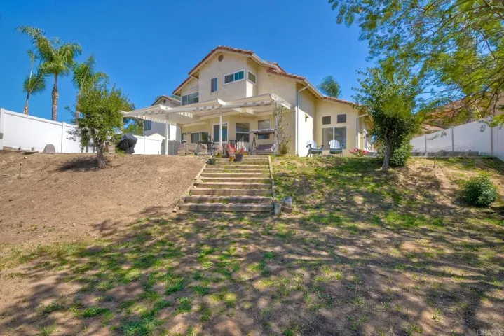 282 Royal Glen Dr, Fallbrook, California 92028