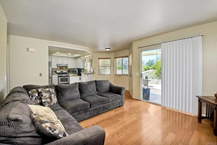 282 Royal Glen Dr, Fallbrook, California 92028