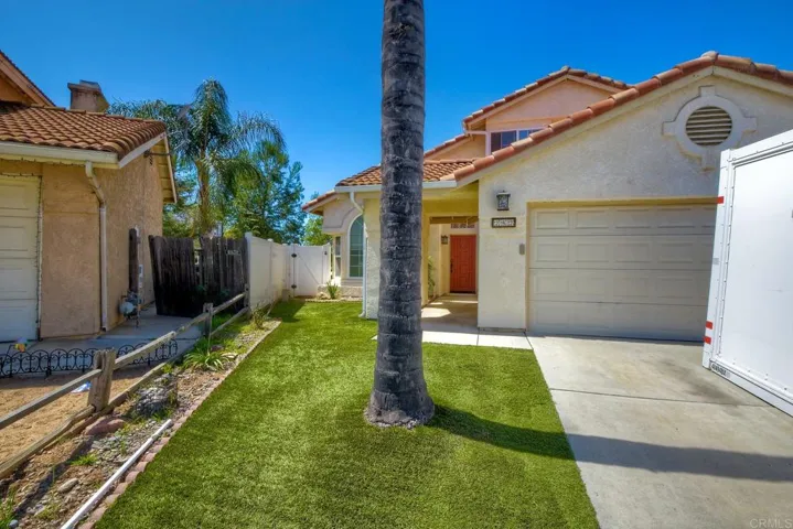 282 Royal Glen Dr, Fallbrook, California 92028