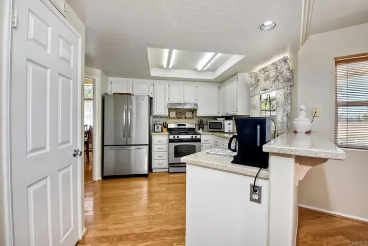 282 Royal Glen Dr, Fallbrook, California 92028