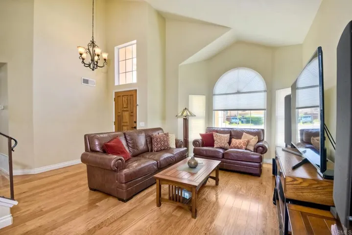 282 Royal Glen Dr, Fallbrook, California 92028